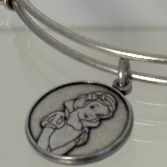 NWT Alex And Ani Disney Snow White Silver Tone 7.25" Bracelet - Picture 1 of 8